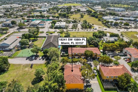 Touwnhouse à vendre à Miami, Floride: 3 chambres, 136.57 m2 № 2004526 - photo 7