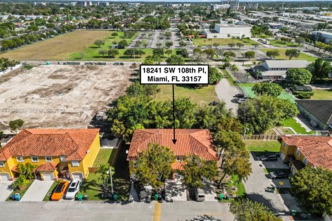 Touwnhouse à vendre à Miami, Floride: 3 chambres, 136.57 m2 № 2004526 - photo 3