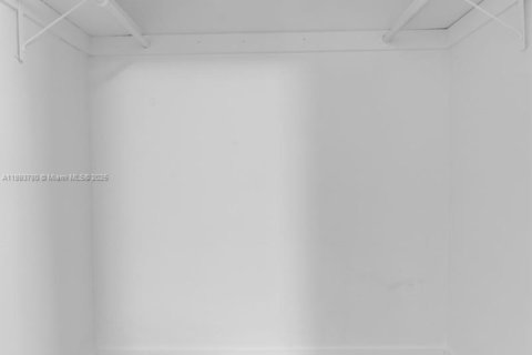 Villa ou maison à louer à Miami, Floride: 3 chambres, 138.24 m2 № 1945602 - photo 17