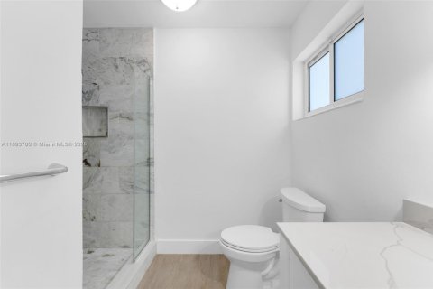 Villa ou maison à louer à Miami, Floride: 3 chambres, 138.24 m2 № 1945602 - photo 15