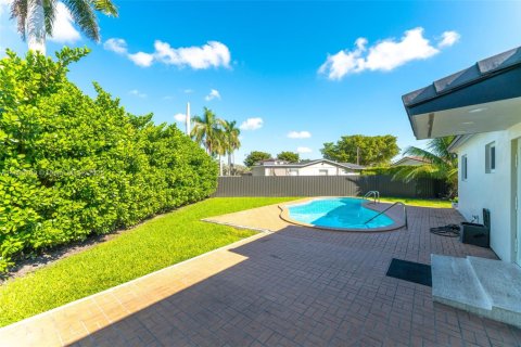 Villa ou maison à louer à Miami, Floride: 3 chambres, 138.24 m2 № 1945602 - photo 24