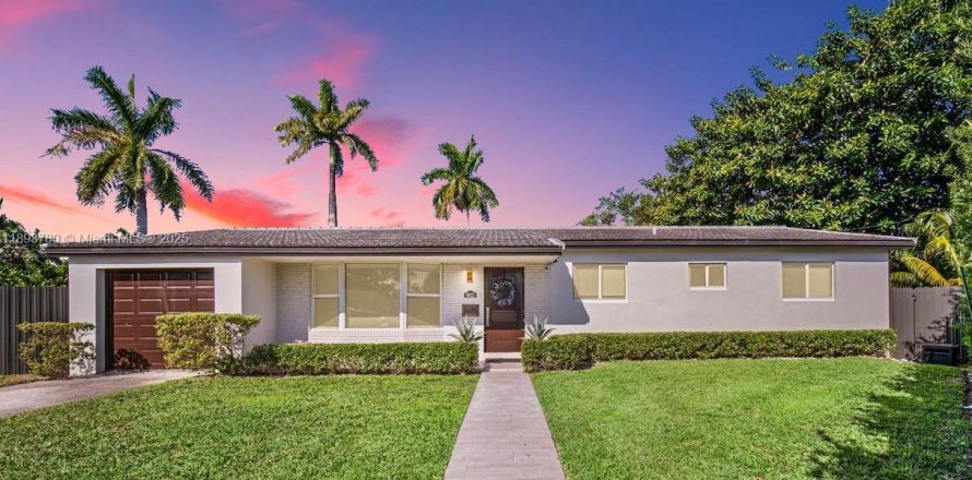 Villa ou maison à Miami, Floride 3 chambres, 138.24 m2 № 1945602