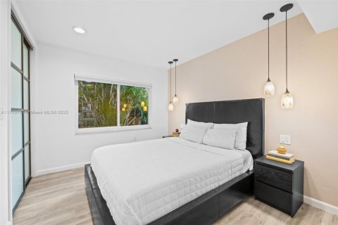 Commercial property in Fort Lauderdale, Florida № 1861830 - photo 12