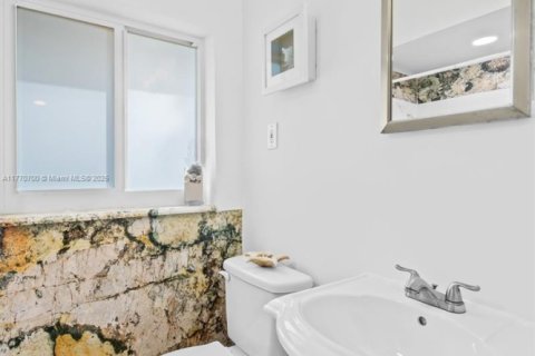 Commercial property in Fort Lauderdale, Florida № 1861830 - photo 15