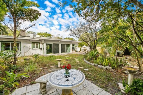 Commercial property in Fort Lauderdale, Florida № 1861830 - photo 21