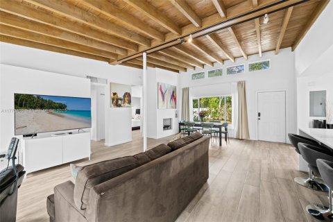 Commercial property in Fort Lauderdale, Florida № 1861830 - photo 19
