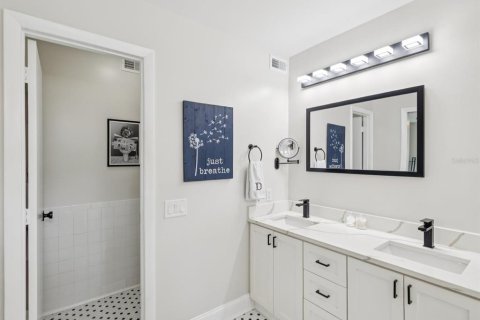 Condominio en venta en Tampa, Florida, 2 dormitorios, 120.4 m2 № 1907652 - foto 16