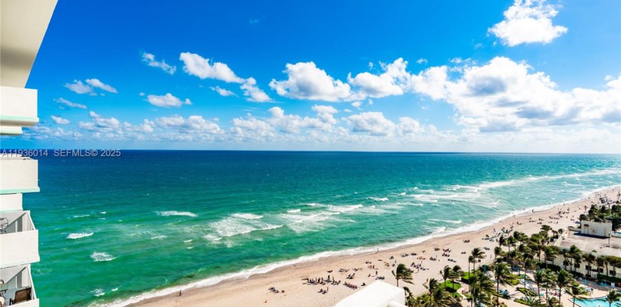 Condo à Hollywood, Floride, 2 chambres  № 1994149