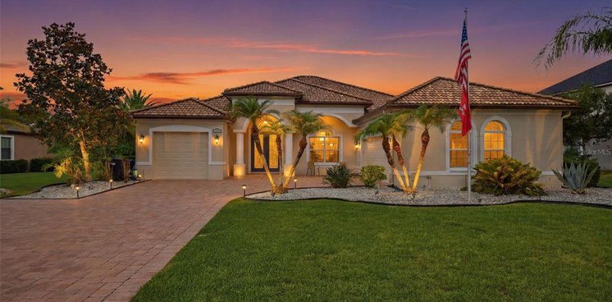 House in Parrish, Florida 4 bedrooms, 247.12 sq.m. № 2206783