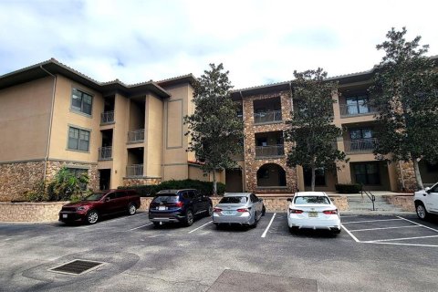 Condo in Davenport, Florida, 3 bedrooms № 2214311 - photo 3