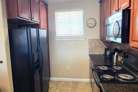 Condo in Davenport, Florida, 3 bedrooms № 2214311 - photo 10