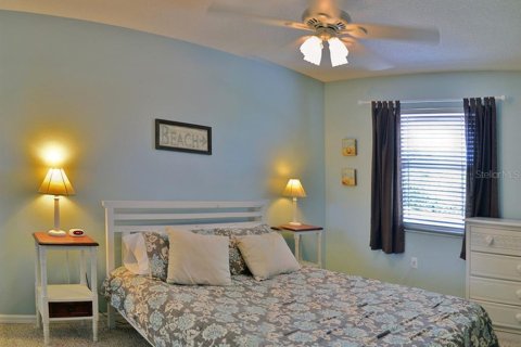 House in Sarasota, Florida 4 bedrooms, 212.56 sq.m. № 2207737 - photo 6