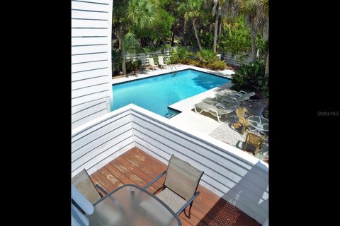 House in Sarasota, Florida 4 bedrooms, 212.56 sq.m. № 2207737 - photo 20
