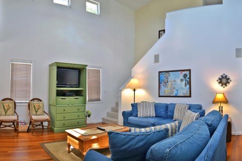House in Sarasota, Florida 4 bedrooms, 212.56 sq.m. № 2207737 - photo 12