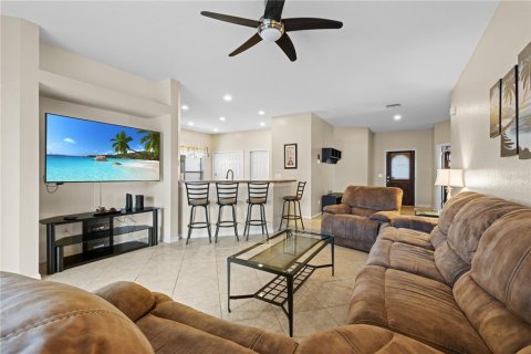 Villa ou maison à vendre à Clermont, Floride: 4 chambres, 151.62 m2 № 2350171 - photo 10