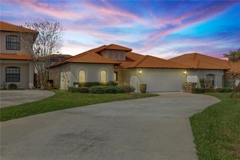 Villa ou maison à vendre à Clermont, Floride: 4 chambres, 151.62 m2 № 2350171 - photo 2
