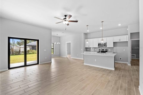 Villa ou maison à vendre à North Port, Floride: 4 chambres, 158.86 m2 № 1901915 - photo 4