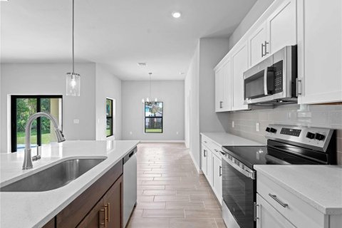 Villa ou maison à vendre à North Port, Floride: 4 chambres, 158.86 m2 № 1901915 - photo 6