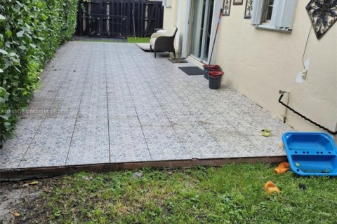 Купить виллу или дом в Майами, Флорида 3 спальни, 140.75м2, № 1956210 - фото 15