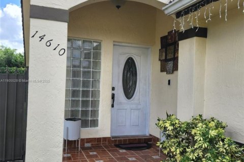 Купить виллу или дом в Майами, Флорида 3 спальни, 140.75м2, № 1956210 - фото 5