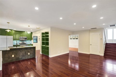 Adosado en venta en Lauderhill, Florida, 2 dormitorios, 133.41 m2 № 2030408 - foto 9