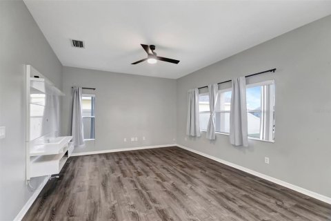 Casa en venta en Tampa, Florida, 4 dormitorios, 251.77 m2 № 1514638 - foto 14
