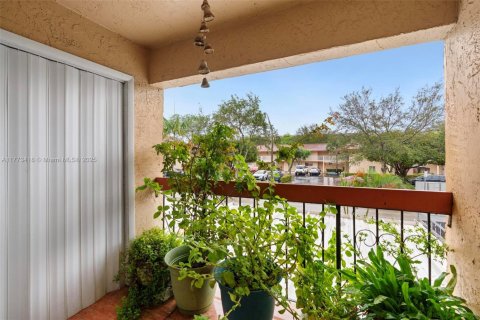 Condominio en venta en Hialeah, Florida, 2 dormitorios, 86.86 m2 № 1698850 - foto 19