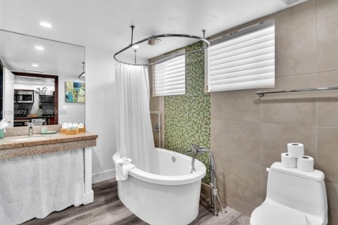 Condominio en venta en Miami Beach, Florida, 1 dormitorio, 44.13 m2 № 2078005 - foto 21