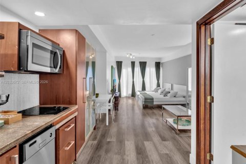 Condominio en Miami Beach, Florida, 1 dormitorio № 2078005