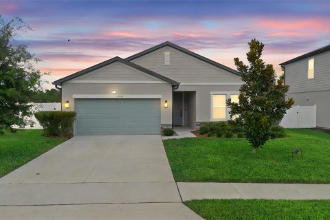 Villa ou maison à vendre à Deltona, Floride: 4 chambres, 175.59 m2 № 1913199 - photo 1