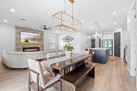 Villa ou maison à vendre à Deltona, Floride: 4 chambres, 175.59 m2 № 1913199 - photo 6