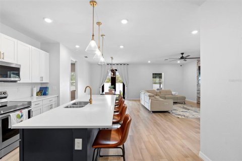 Villa ou maison à vendre à Deltona, Floride: 4 chambres, 175.59 m2 № 1913199 - photo 12