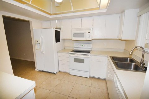 Casa en alquiler en Sarasota, Florida, 2 dormitorios, 123.75 m2 № 1747494 - foto 9
