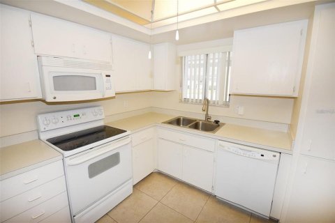 Casa en alquiler en Sarasota, Florida, 2 dormitorios, 123.75 m2 № 1747494 - foto 8