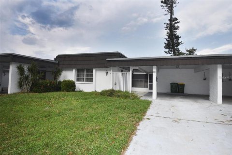 Casa en alquiler en Sarasota, Florida, 2 dormitorios, 123.75 m2 № 1747494 - foto 2