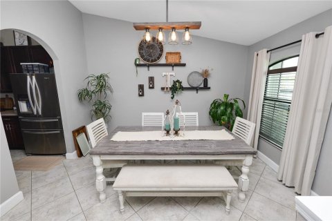 House in Lake Hamilton, Florida 4 bedrooms, 180.69 sq.m. № 1916230 - photo 6