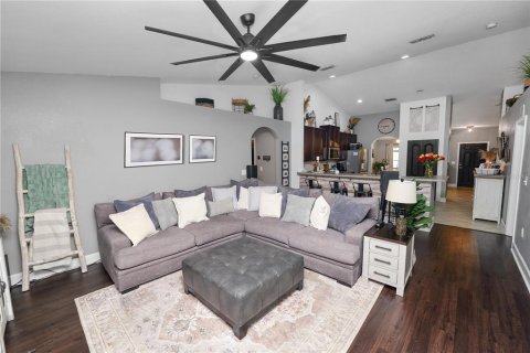 House in Lake Hamilton, Florida 4 bedrooms, 180.69 sq.m. № 1916230 - photo 17