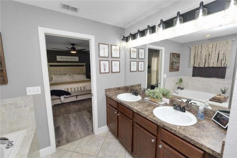 House in Lake Hamilton, Florida 4 bedrooms, 180.69 sq.m. № 1916230 - photo 23