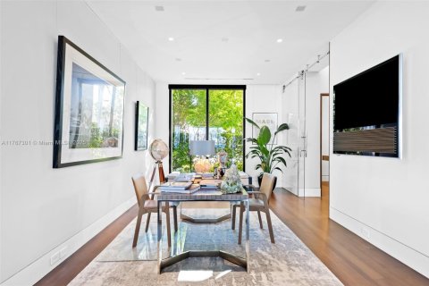 Villa ou maison à vendre à Fort Lauderdale, Floride: 6 chambres, 1088.26 m2 № 1985651 - photo 13