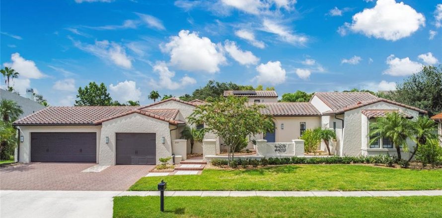House in Kissimmee, Florida 4 bedrooms, 328.97 sq.m. № 1877462