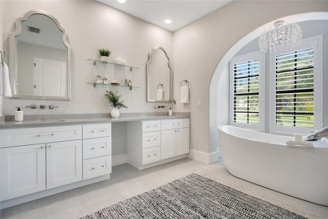 House in Kissimmee, Florida 4 bedrooms, 328.97 sq.m. № 1877462 - photo 21