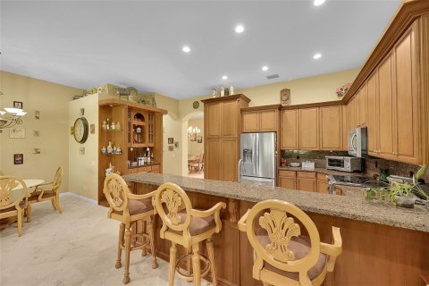 House in Lake Worth, Florida 3 bedrooms, 218.04 sq.m. № 2187963 - photo 8