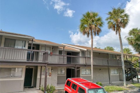 Condo in Tampa, Florida, 2 bedrooms  № 2209741 - photo 2