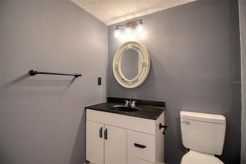 Condo in Tampa, Florida, 2 bedrooms  № 2209741 - photo 19