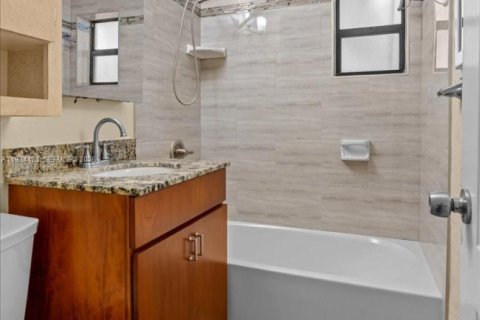 Villa ou maison à vendre à Homestead, Floride: 2 chambres, 99.59 m2 № 1994026 - photo 15