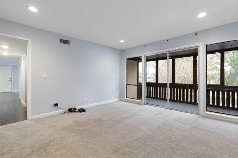 Condo in Palm Coast, Florida, 2 bedrooms  № 1520673 - photo 19
