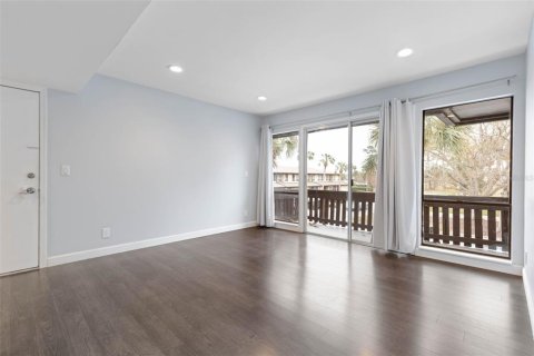 Condo in Palm Coast, Florida, 2 bedrooms  № 1520673 - photo 9