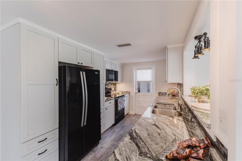 House in Venice, Florida 2 bedrooms, 96.15 sq.m. № 1855728 - photo 6