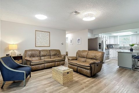 Casa en venta en Spring Hill, Florida, 3 dormitorios, 120.4 m2 № 1912080 - foto 23