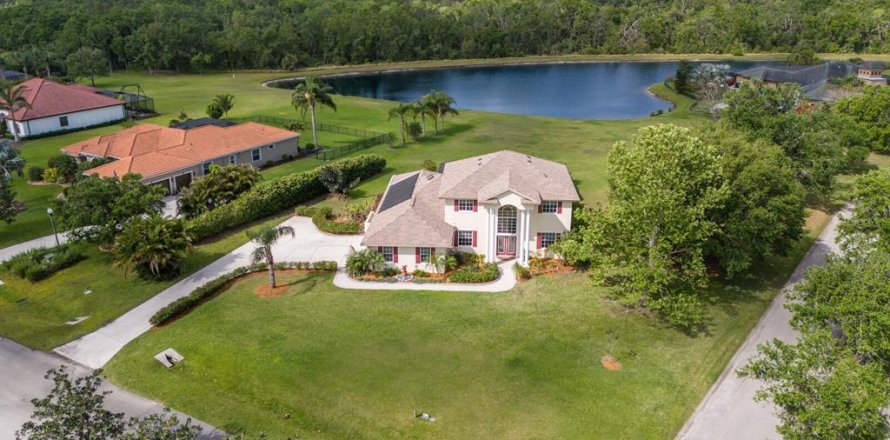 House in Parrish, Florida 4 bedrooms, 301.19 sq.m. № 1630983